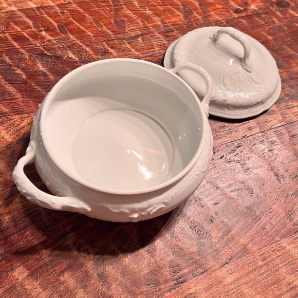 Rosenthal Sanssouci Continental Round Covered Vegetable Dish - Picture 3 of 15